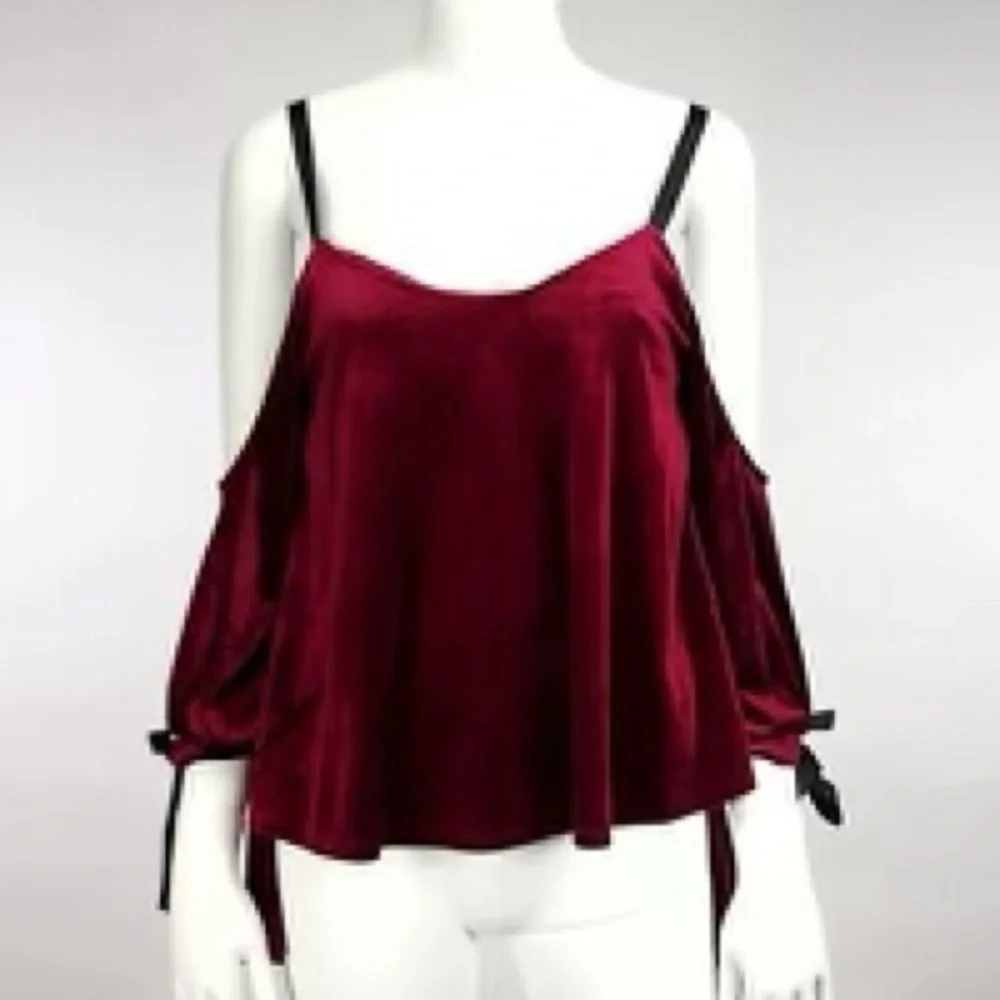 #19…$155. Romeo and Juliet Couture Burgundy Velvet Cold Shoulder Open Back - Picture 2 of 8